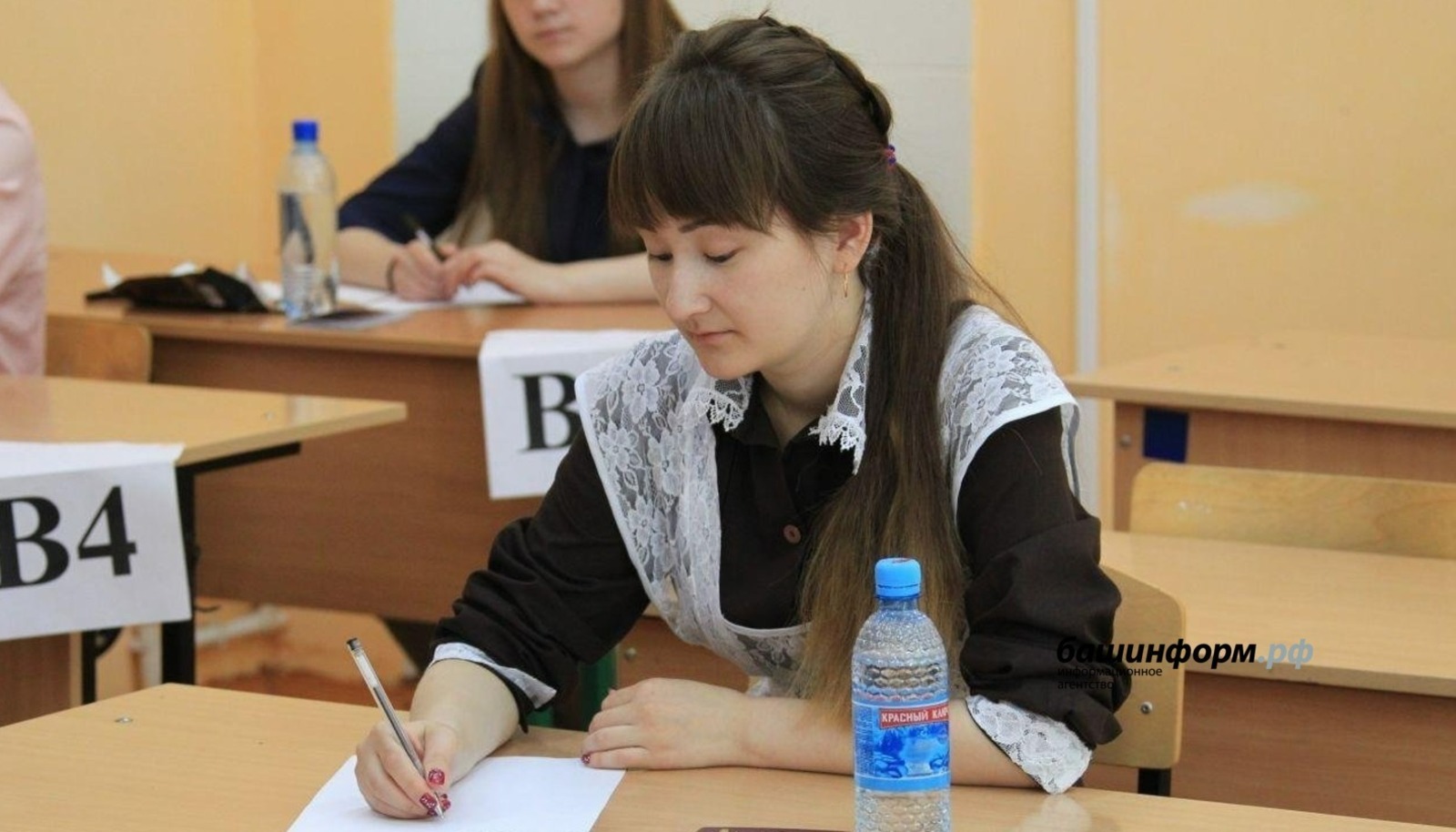 В России выпускники школ смогут теперь пересдавать ЕГЭ по одному предмету на выбор