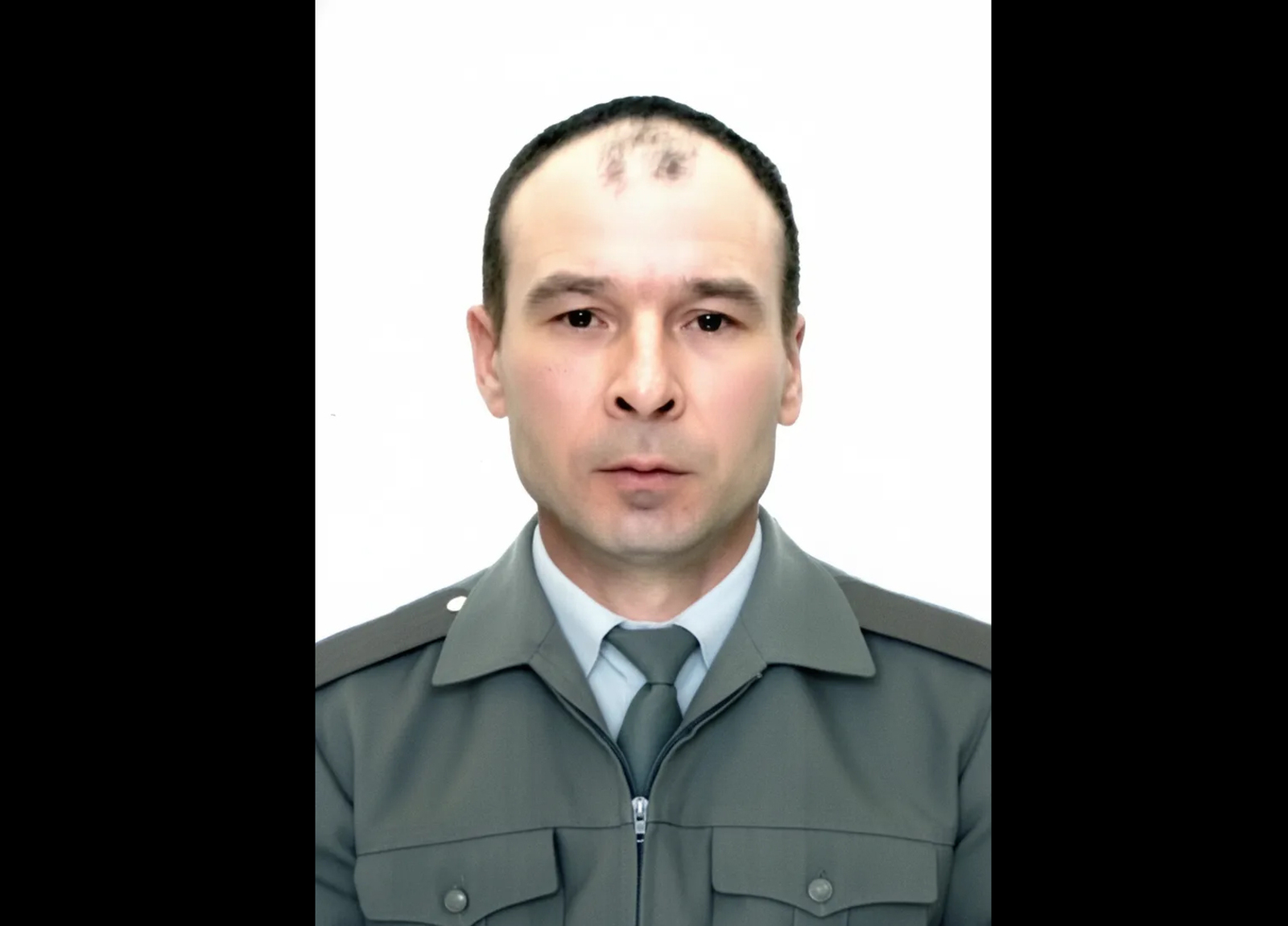 Жители Покровки простились с земляком-добровольцем Вячеславом Ильиным