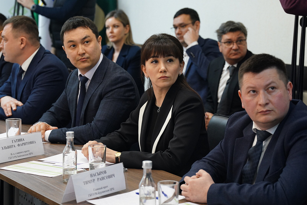 Глава Башкирии встретился с главврачами больниц Зауралья