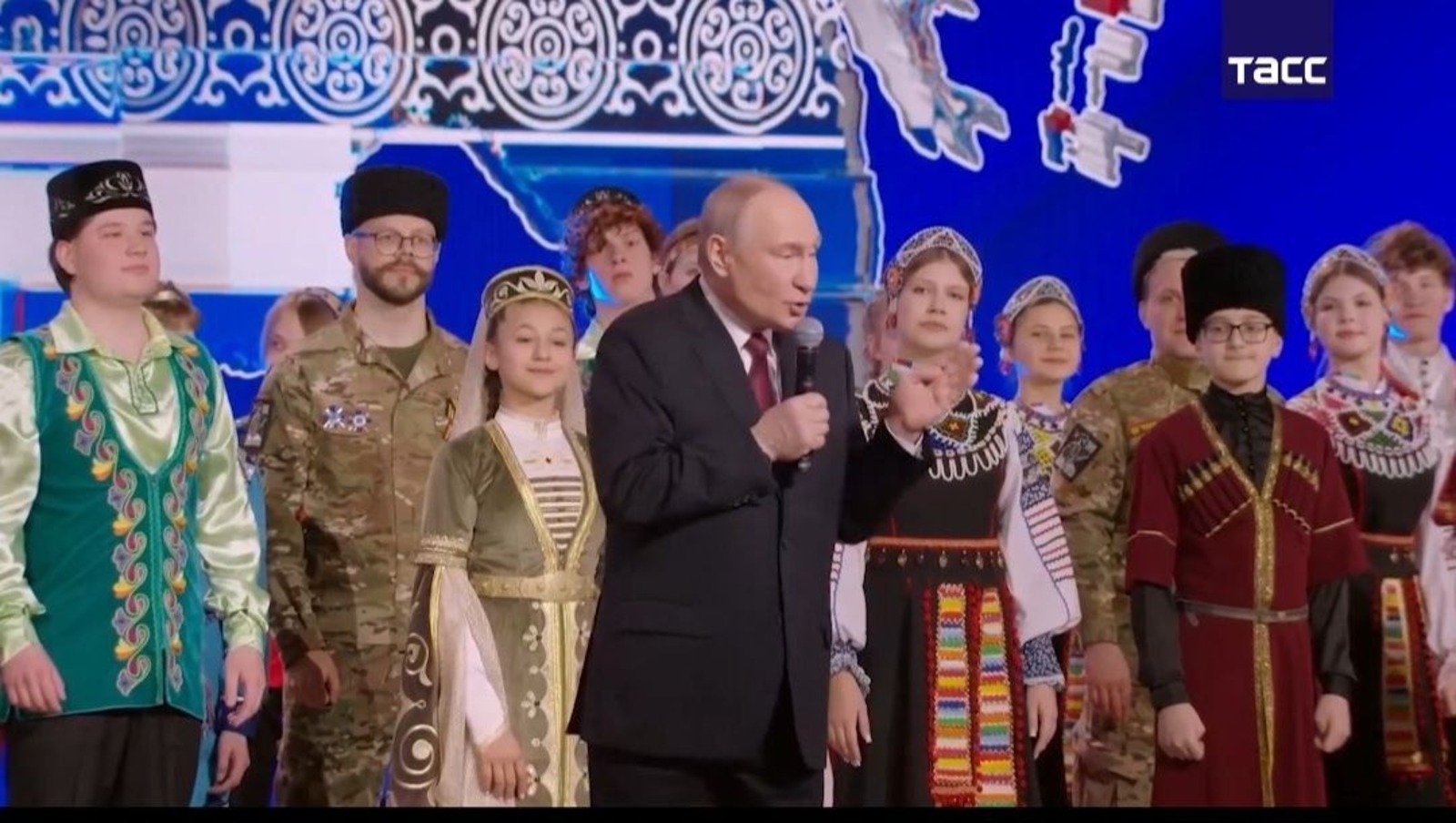 Президент России Владимир Путин официально запустил Год единства народов страны