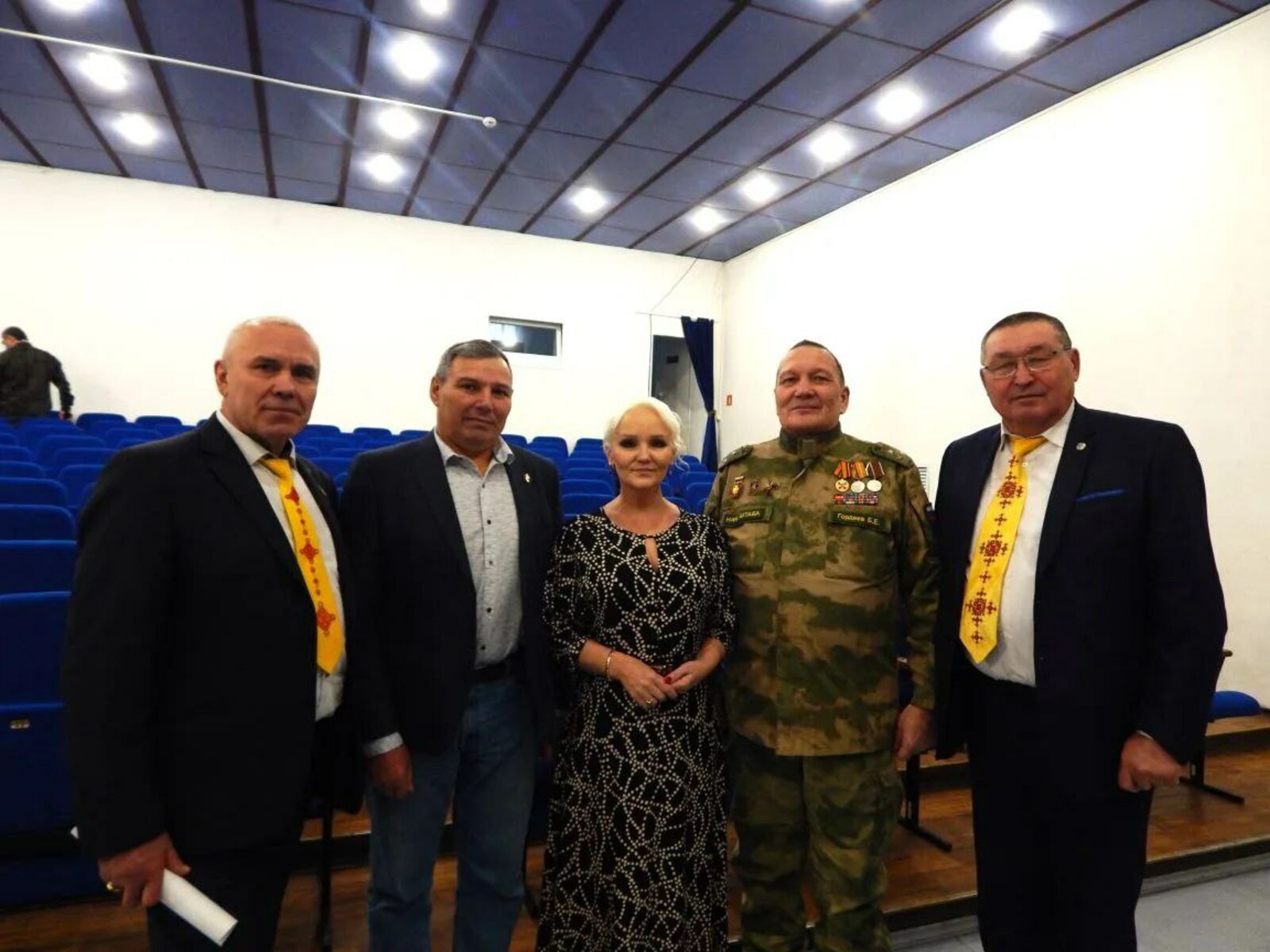 Анатолий Ефремов из села Кривле-Илюшкино знакомит с культурой своего наряда