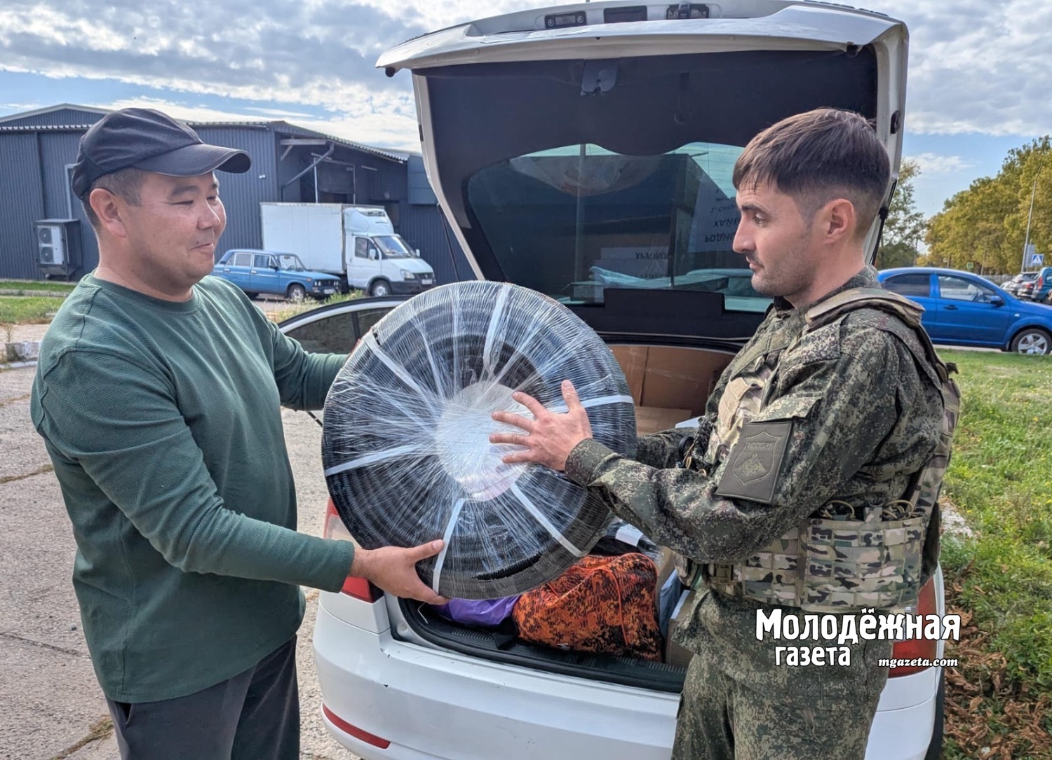 Журналисты из Уфы передали гуманитарную помощь бойцам-землякам в зону СВО