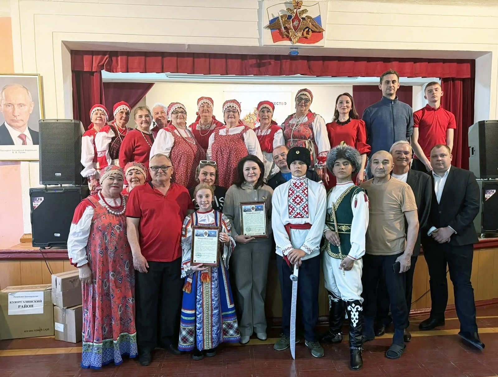 Главу Куюргазинского района Лиру Терегулову и куюргазинских артистов в госпитале встретили тепло и душевно.