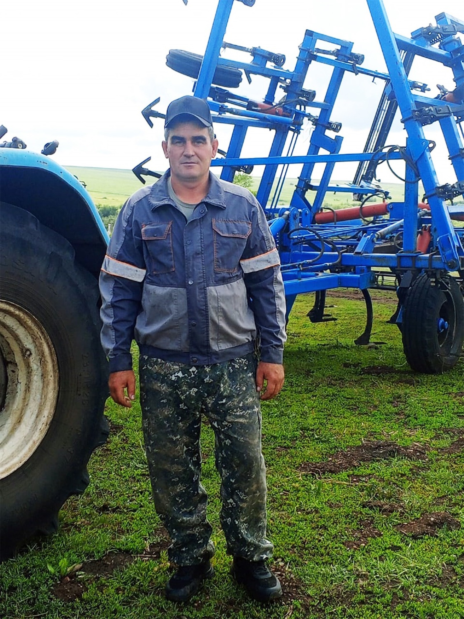 Евгений Николаевич из тех людей, на которых можно положиться: надёжен в работе, скромен и приветлив в общении.