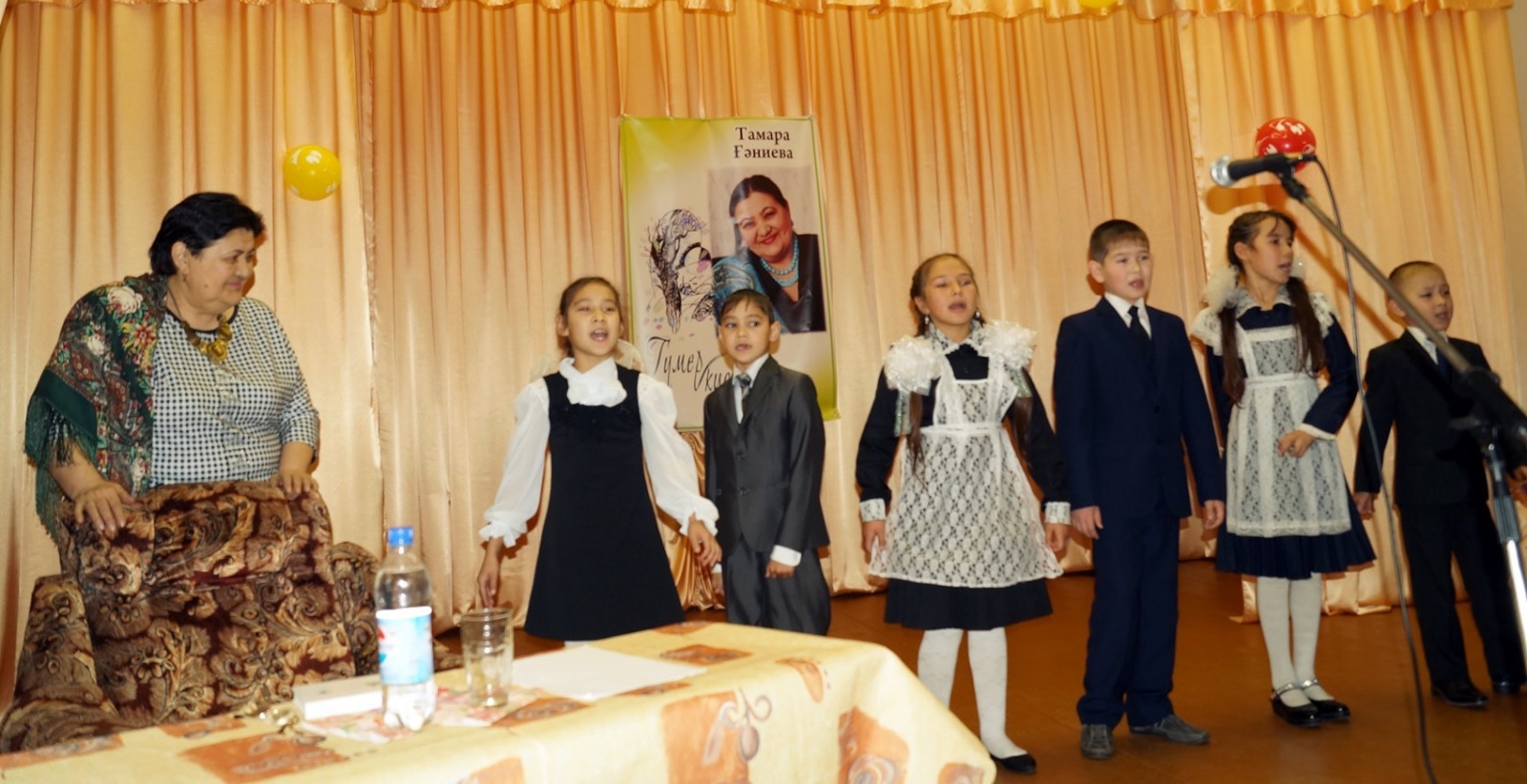 из архива газеты «Куюргаза», 2016 год.  Тамаре Ахметшарифовне всегда было важно, чтобы дети с малых лет знали родной язык, культуру и традиции своего народа.