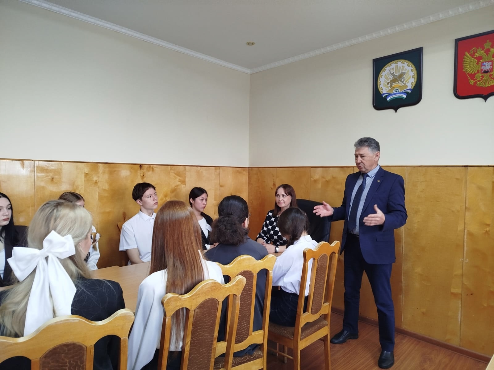 В Башкирии прошла встреча школьников с работниками муниципальных служб