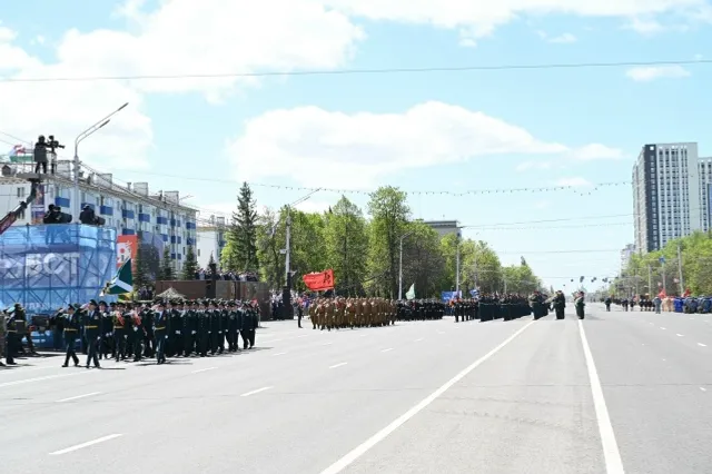 В Уфе состоялся ежегодный парад в честь Дня Победы