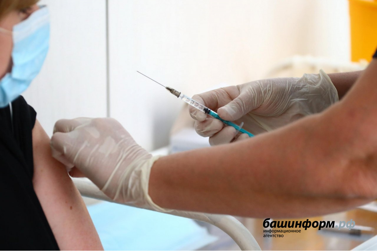 Педагоги Башкирии массово вакцинируются
