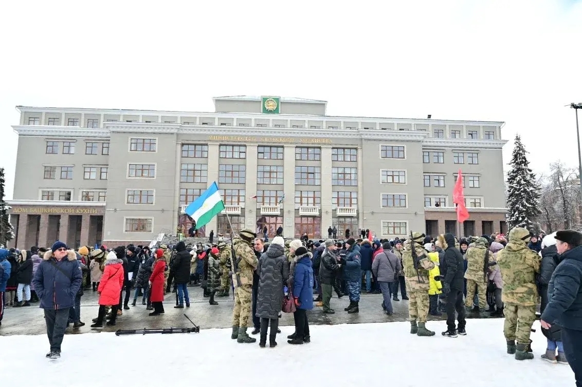 Глава Башкирии  поздравил жителей    с Днём Государственного флага Республики!