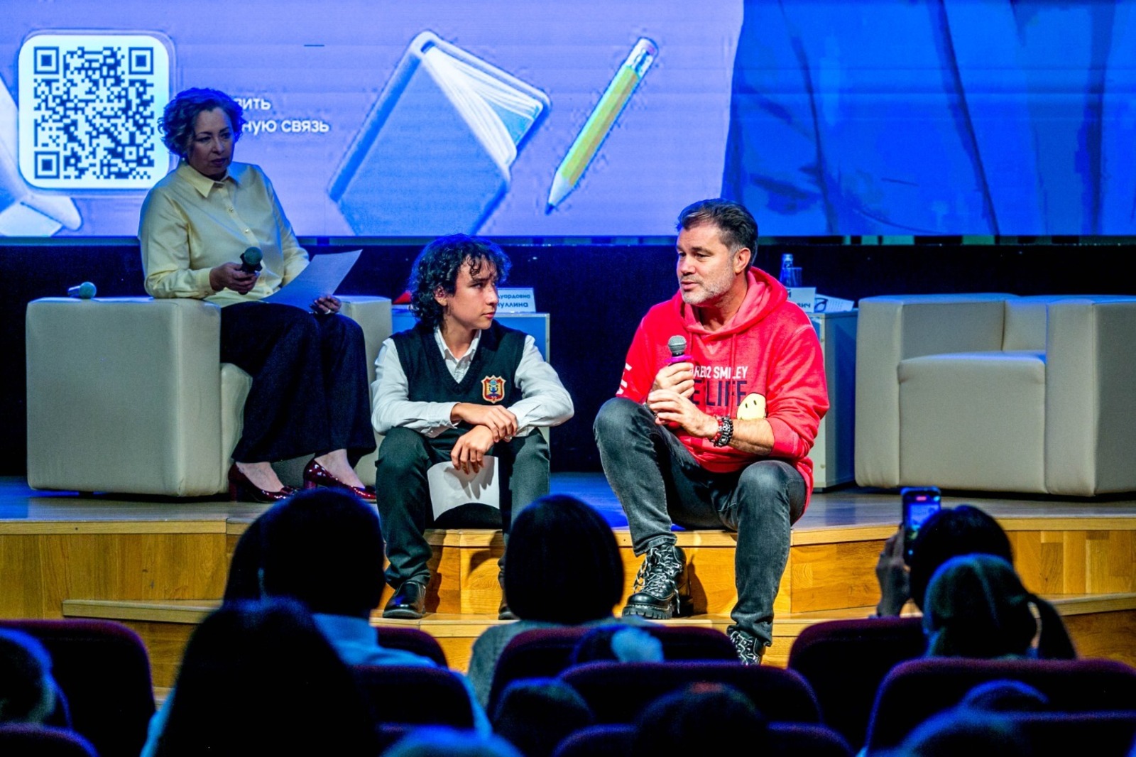 Московский писатель Олег Рой провёл встречу с уфимскими школьниками