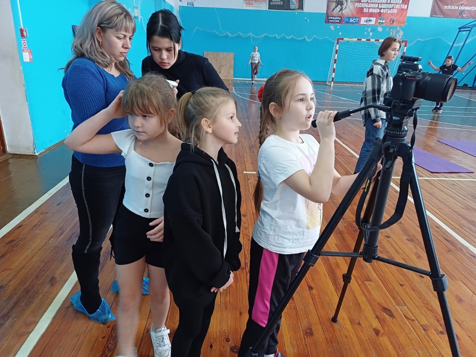 «Внимание! Мотор! Начали!» - юные операторы ведут съёмку в спортивной школе «Сокол».