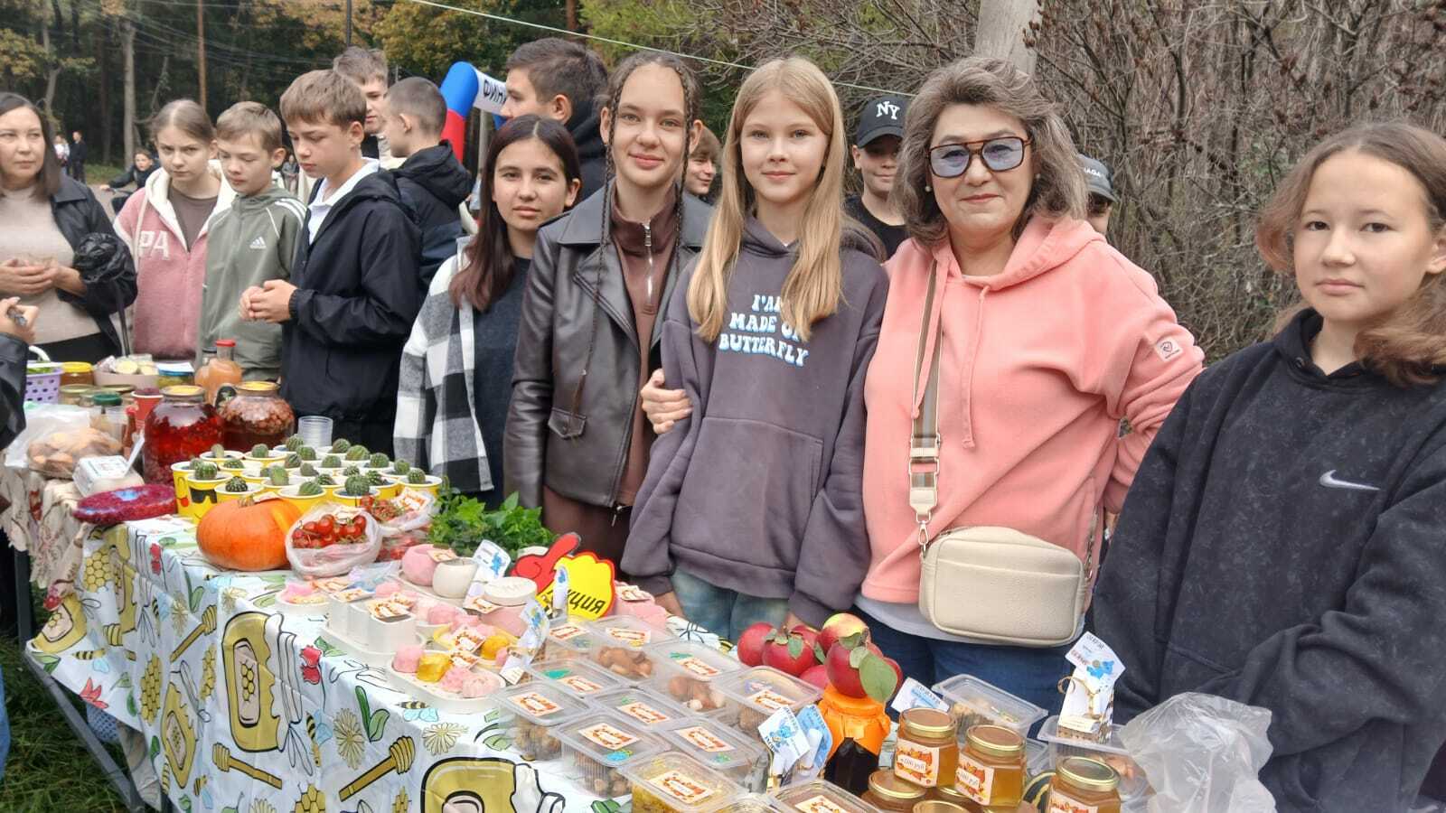 Елены Ульяновой  В селе Ермолаево Куюргазинского района прошла осенняя благотворительная ярмарка