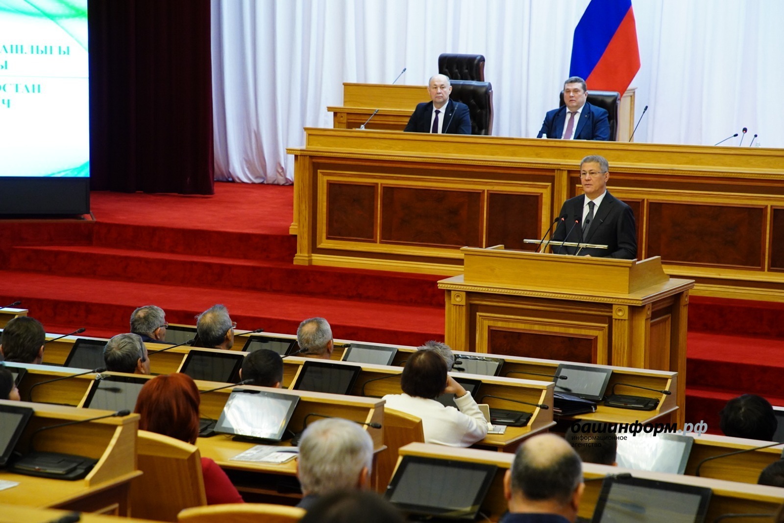 Работники СМИ Башкортостана получили удостоверения военных корреспондентов