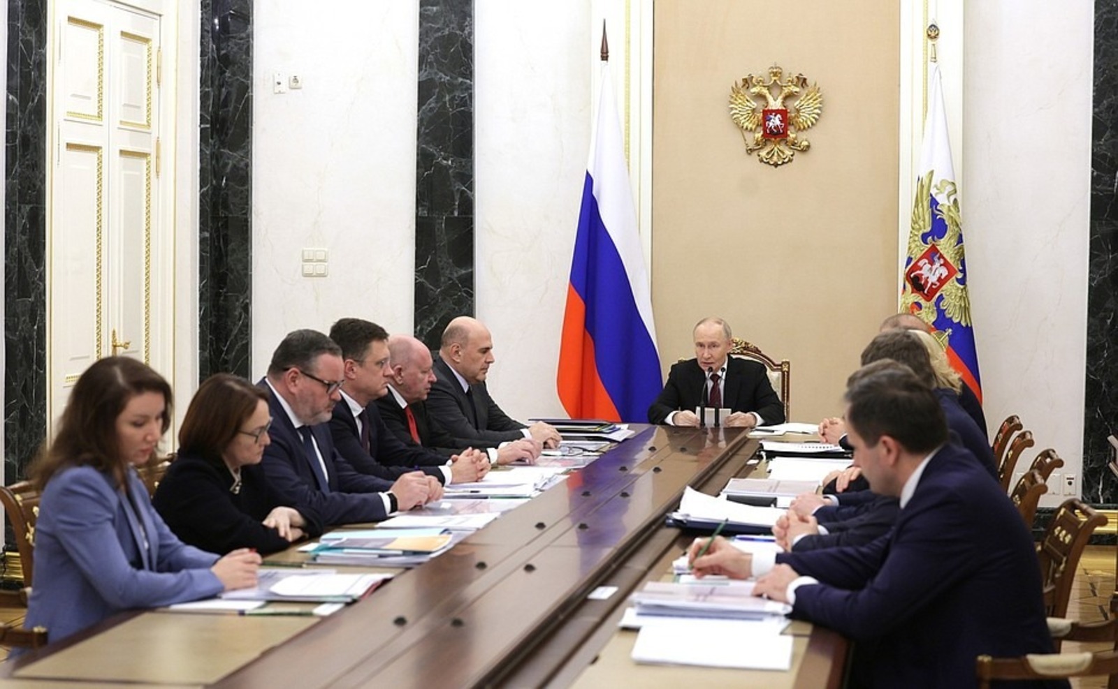 Президент России Владимир Путин сообщил о внедрении новой формы помощи для семей