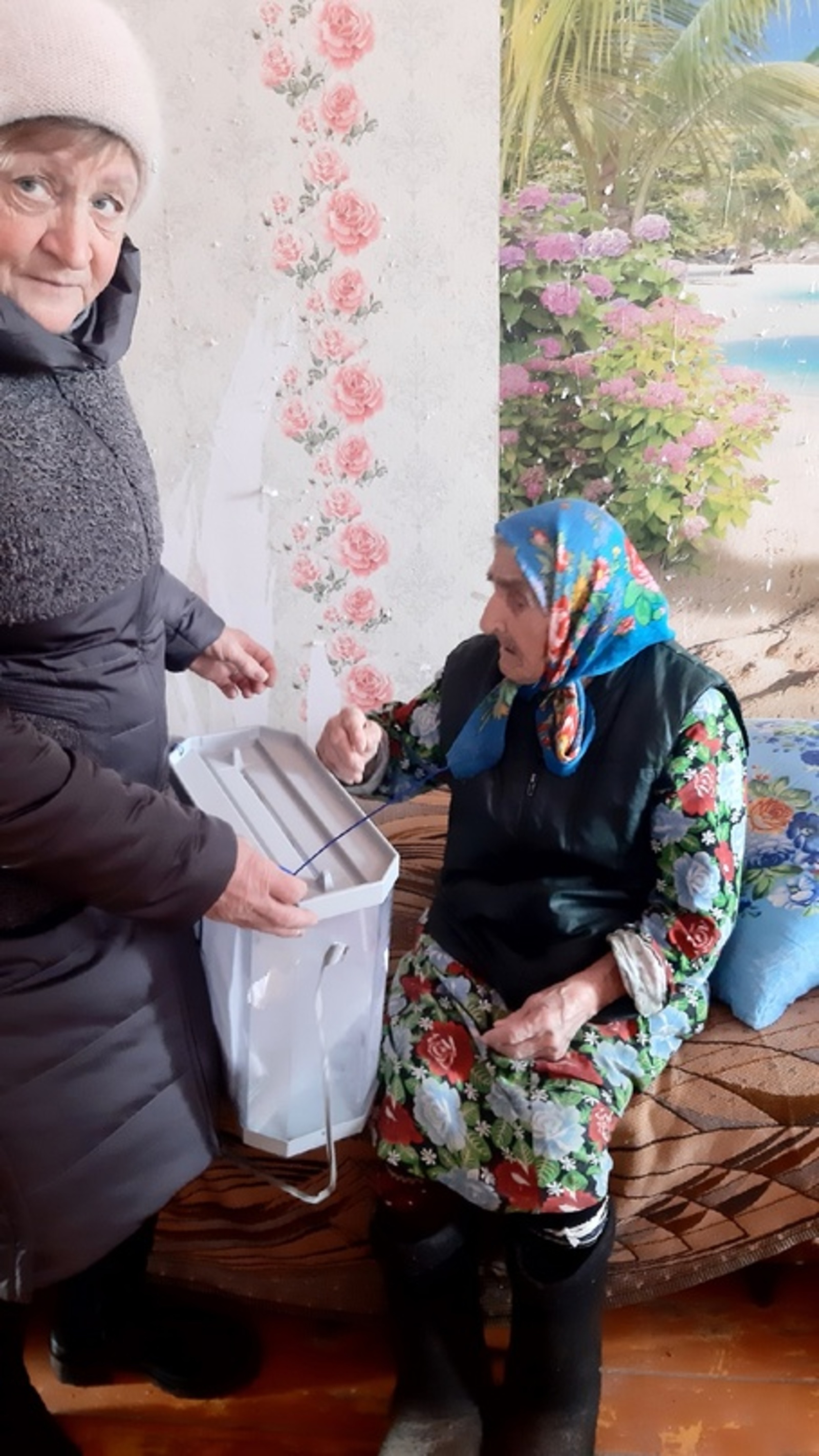 В Куюргазинском районе проголосовала 102 летняя жительница села Айсуак Надежда Васильевна Шелепина