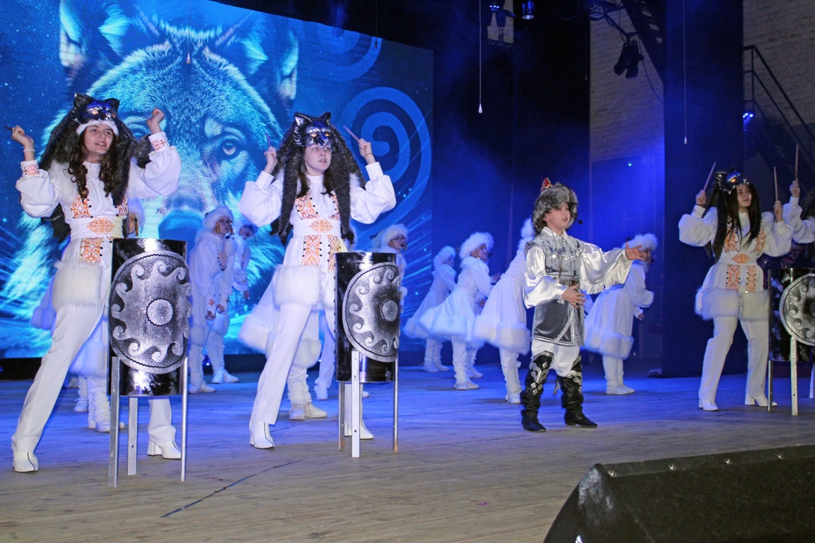 Игорь Хлопотов  Музыкальные номера артистов района, посвящённые Году единства народов России и Году большой семьи Башкирии, подчеркнули важность сплоченности общества в нынешнее время.