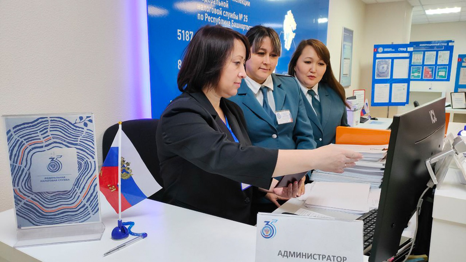 Работа налогового инспектора требует глубоких знаний в области налогового законодательства, а также понимания экономических и финансовых процессов.