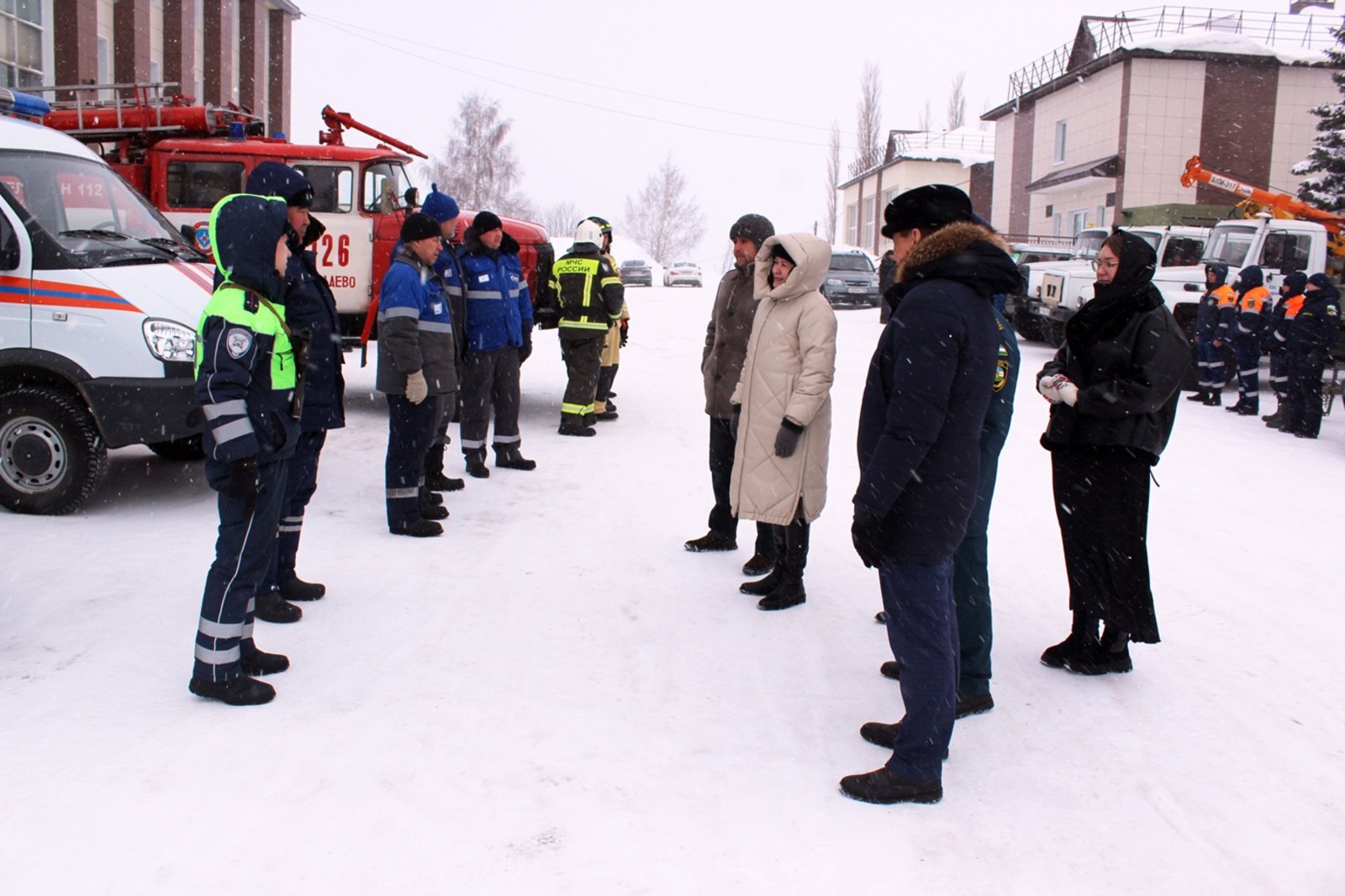 Игоря Хлопотова  В мероприятии приняла участие глава района Лира Терегулова и её заместители.