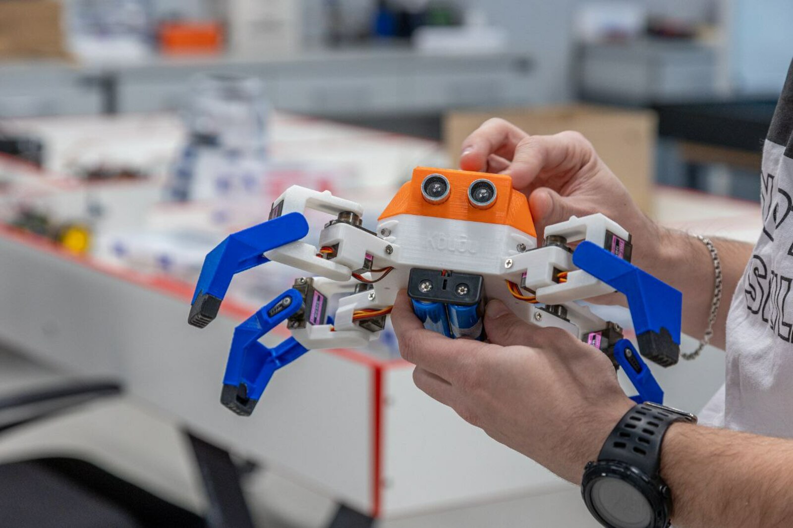 Студенты создали уникальную систему для изучения робототехники